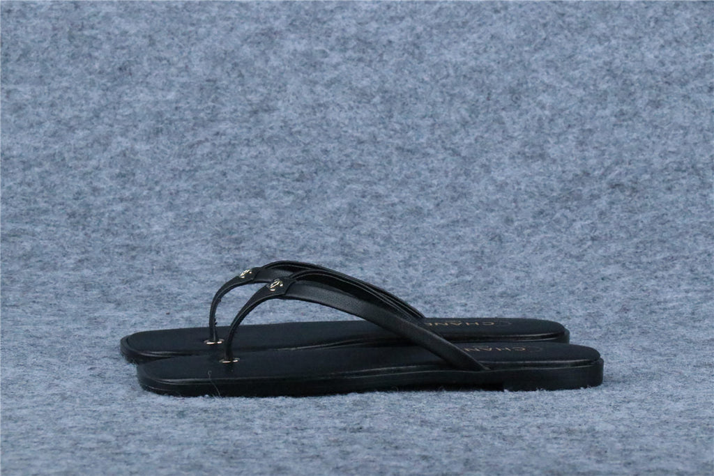 Chanel Lambskin CC Thong Sandals 'Black'
