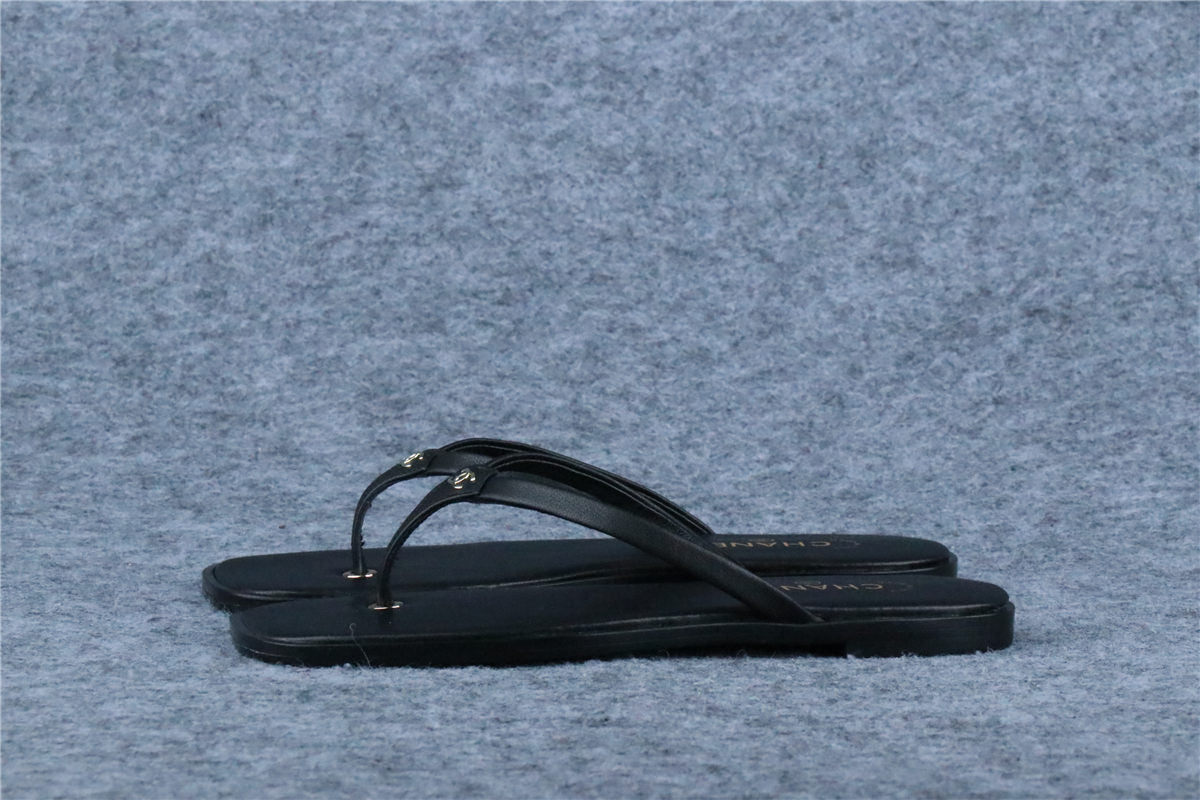 Chanel Lambskin CC Thong Sandals 'Black'